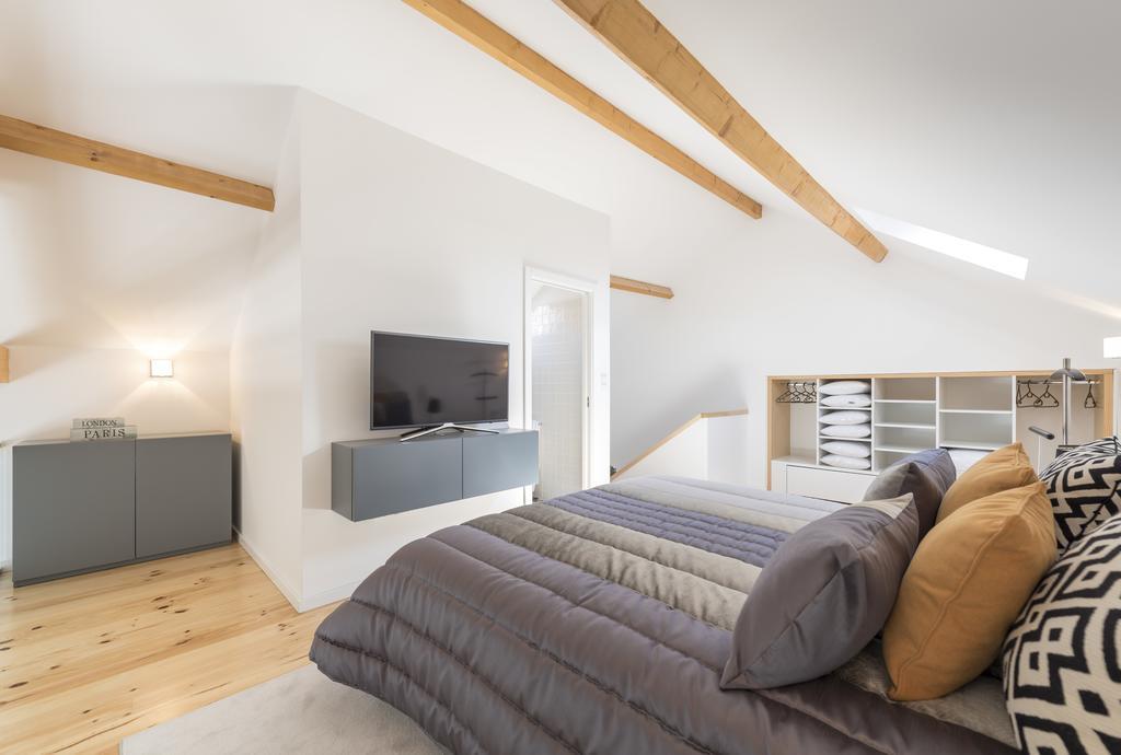 Lovelystay-Modern Loft City Center Porto Bagian luar foto
