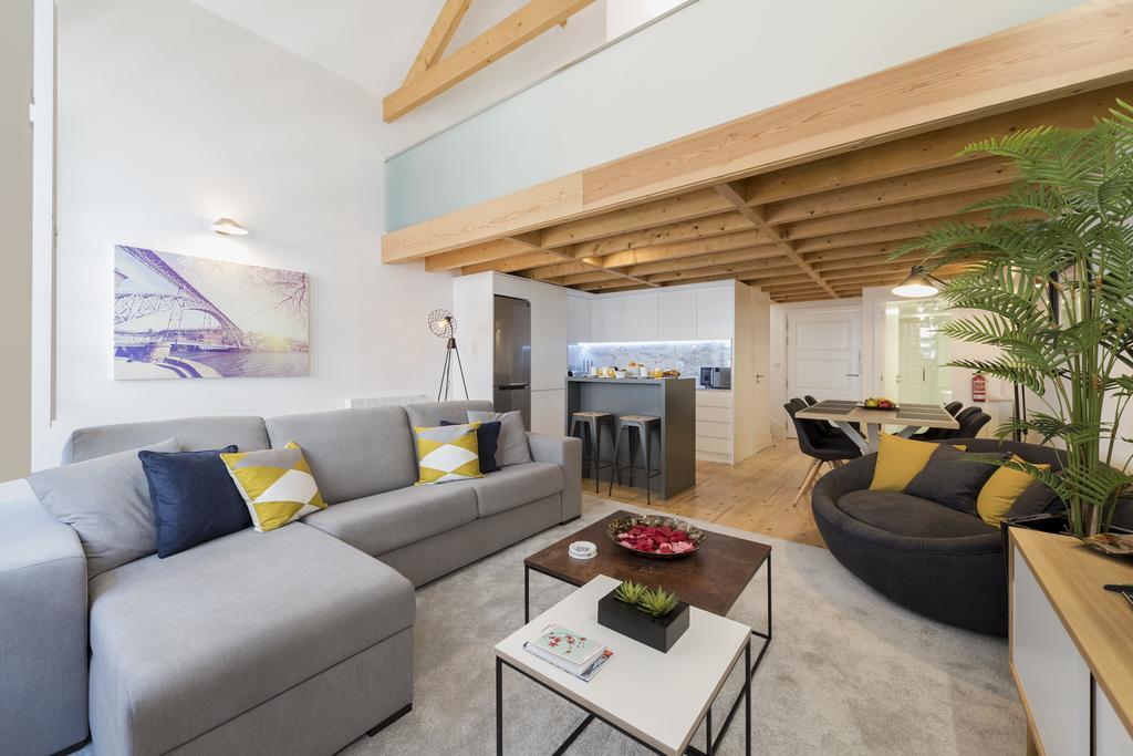 Lovelystay-Modern Loft City Center Porto Bagian luar foto
