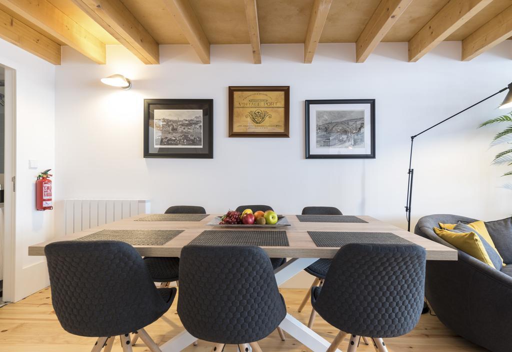 Lovelystay-Modern Loft City Center Porto Bagian luar foto