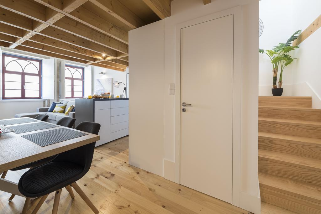 Lovelystay-Modern Loft City Center Porto Bagian luar foto