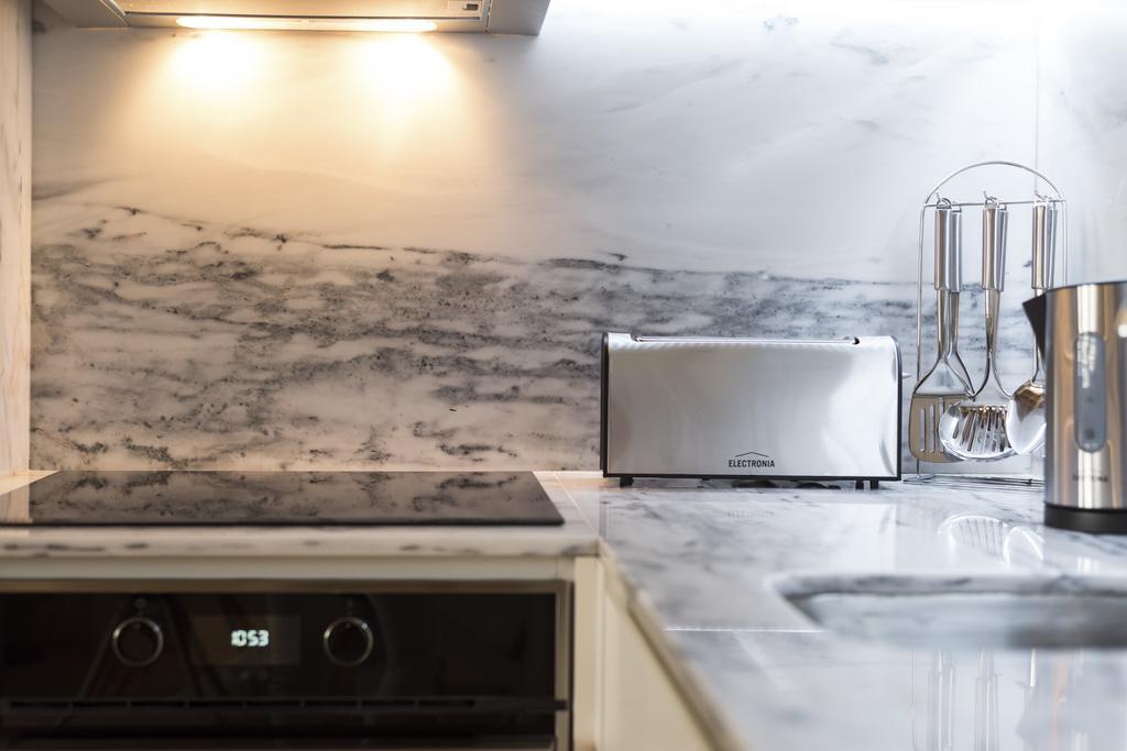 Lovelystay-Modern Loft City Center Porto Bagian luar foto