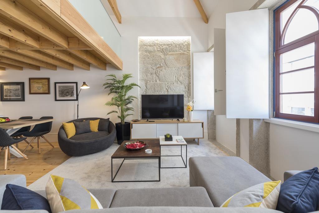 Lovelystay-Modern Loft City Center Porto Bagian luar foto